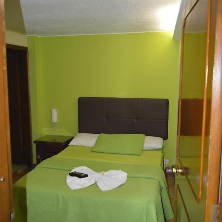 Hotel Las Palmas Fontibon Bogotá Exteriör bild