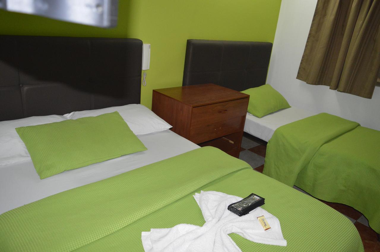 Hotel Las Palmas Fontibon Bogotá Exteriör bild